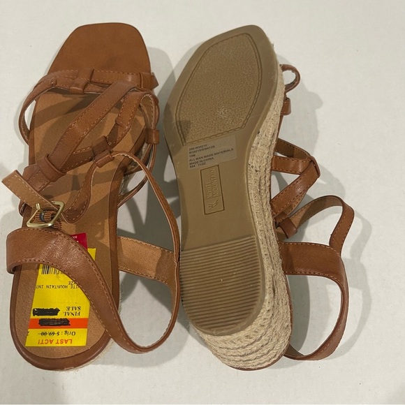 Women’s White Mountain Swayze Brown Platform Sandals Size 10 US! - Picture 10 of 10